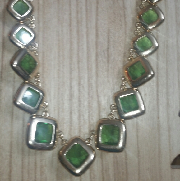 Anne Klein Gold/Green Faceted Pyramid Crystal Neck - Picture 5 of 8